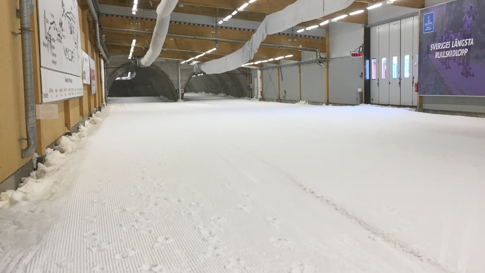 Skidtunnel med konstsnö